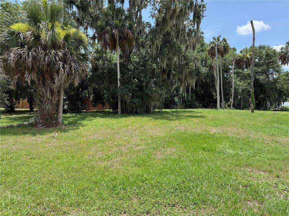 待售: $79,000 (0.45 acres)