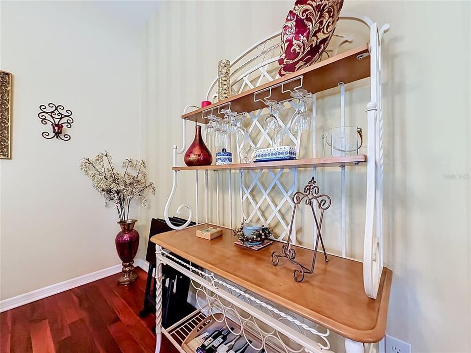 На продажу: $450,000 (3 спален, 2 ванн, 1856 Квадратных фут)