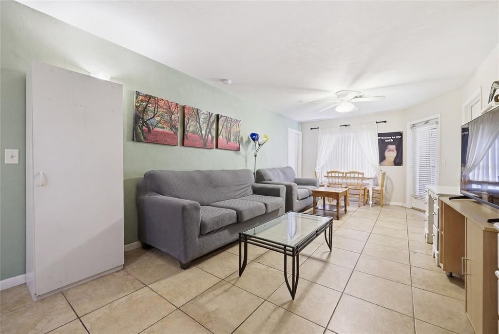 For Sale: $182,900 (4 beds, 4 baths, 1177 Square Feet)