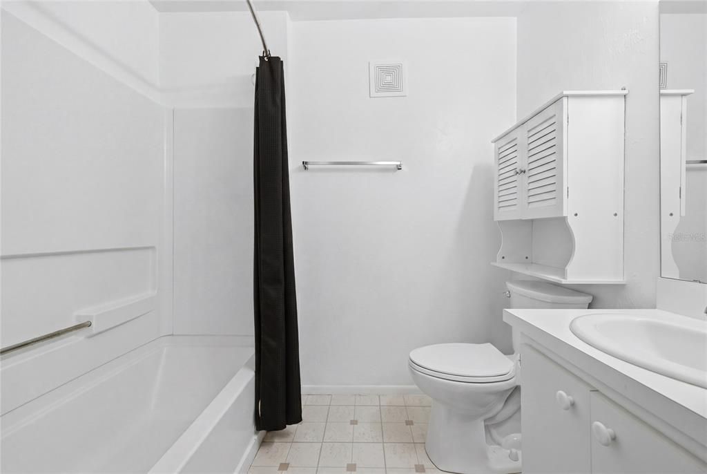 For Sale: $182,900 (4 beds, 4 baths, 1177 Square Feet)