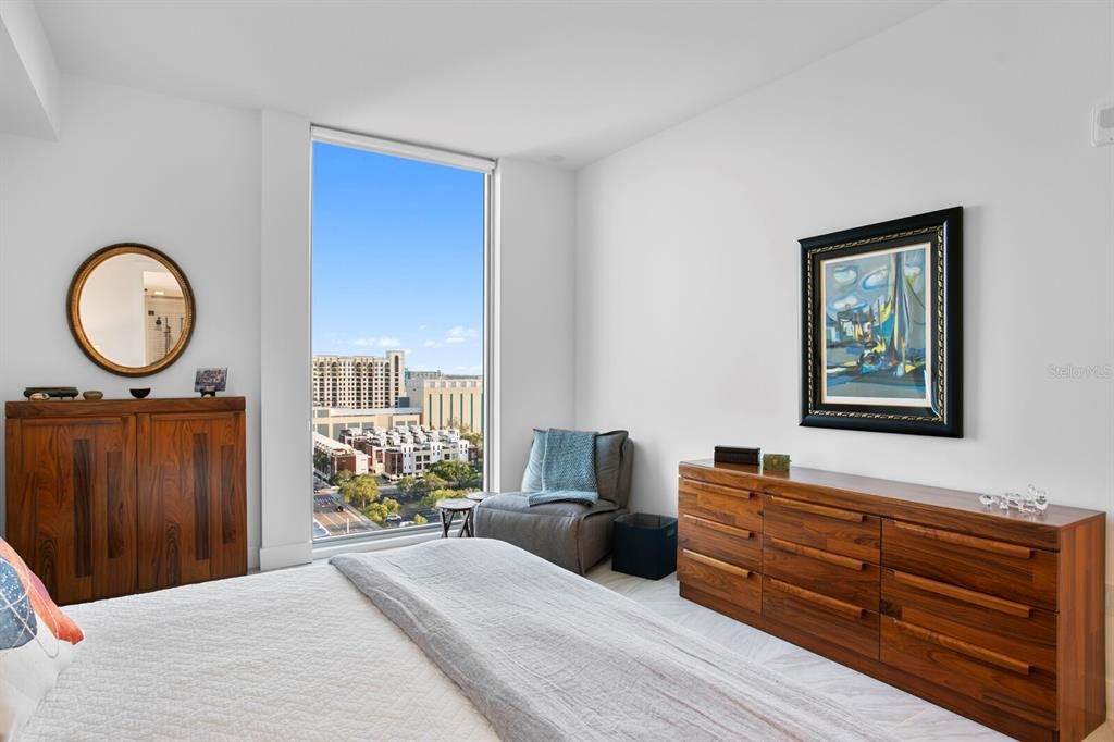 For Sale: $1,499,000 (3 beds, 2 baths, 2127 Square Feet)