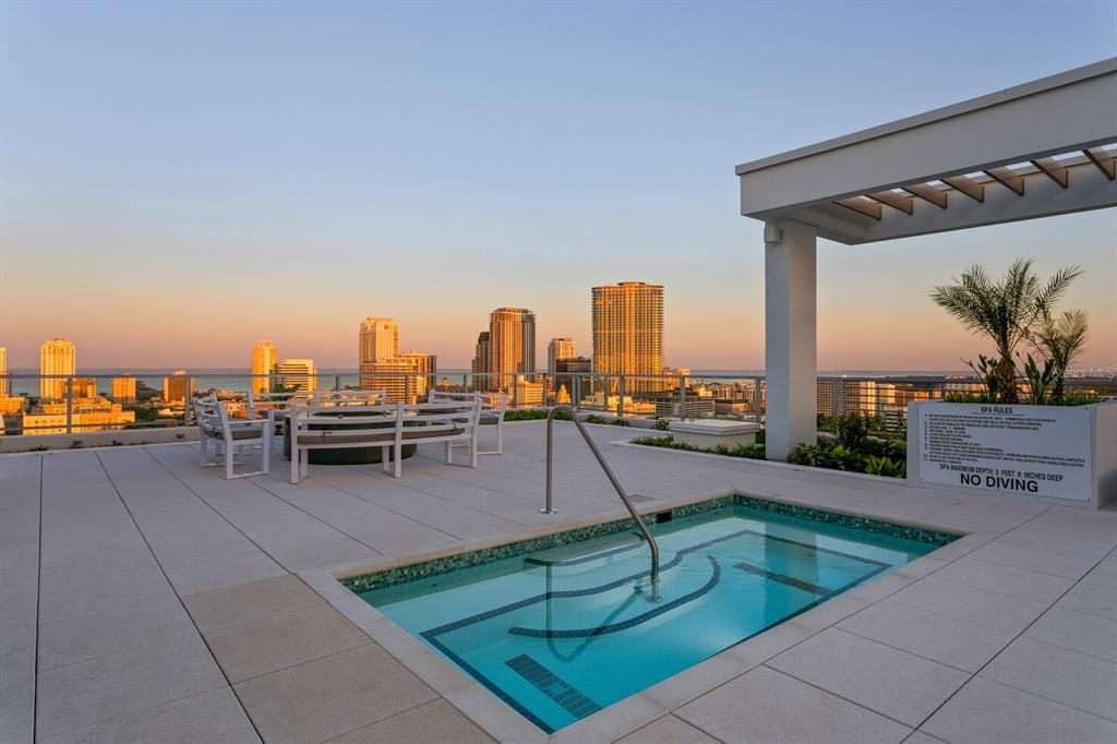 For Sale: $1,499,000 (3 beds, 2 baths, 2127 Square Feet)