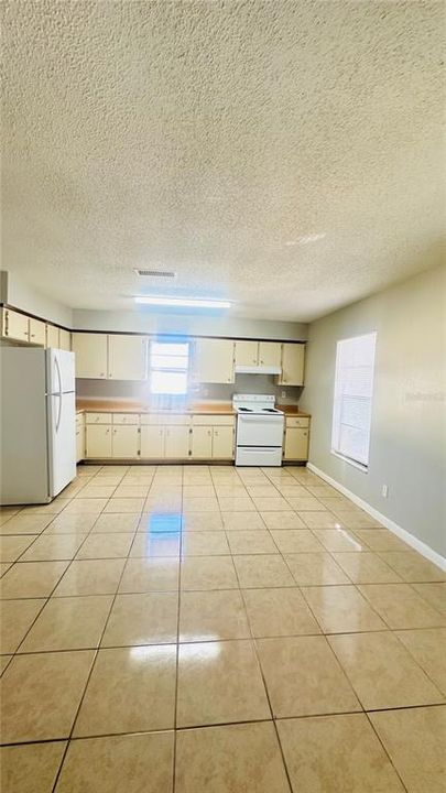 For Rent: $775 (1 beds, 1 baths, 625 Square Feet)