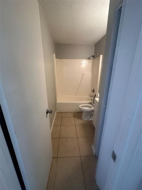 For Rent: $775 (1 beds, 1 baths, 625 Square Feet)