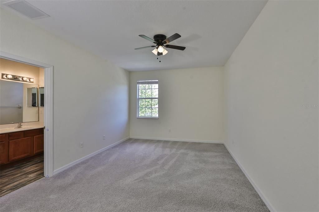 For Rent: $2,200 (3 beds, 2 baths, 1534 Square Feet)
