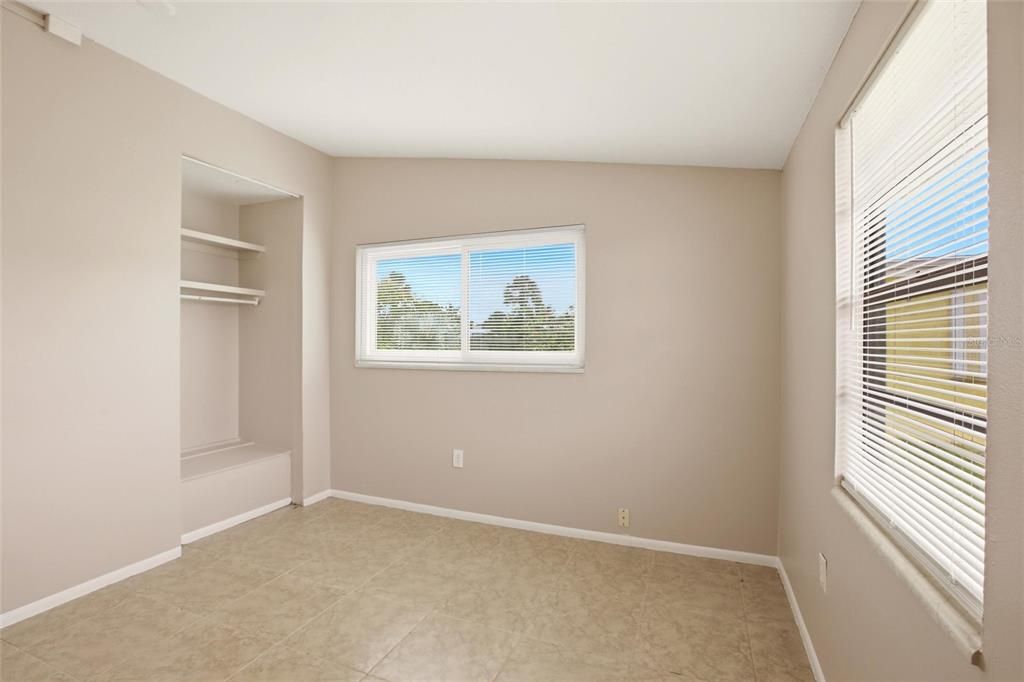 For Sale: $195,000 (3 beds, 1 baths, 1080 Square Feet)