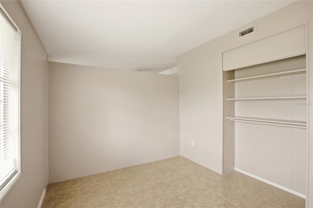For Sale: $195,000 (3 beds, 1 baths, 1080 Square Feet)