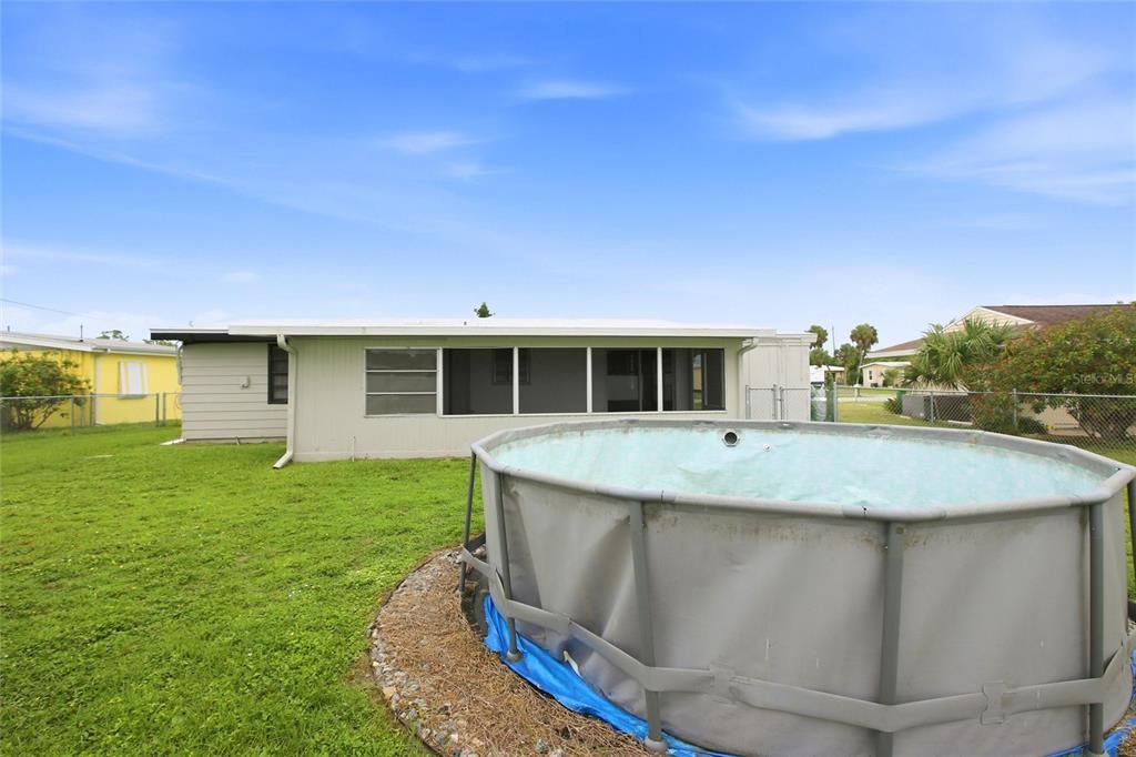 For Sale: $195,000 (3 beds, 1 baths, 1080 Square Feet)