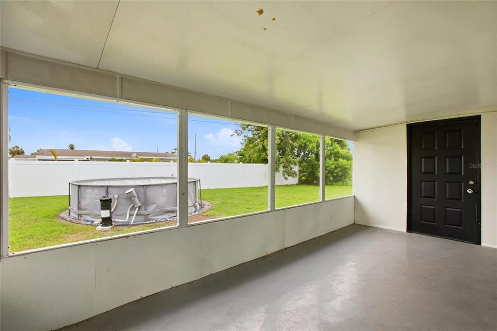 For Sale: $195,000 (3 beds, 1 baths, 1080 Square Feet)
