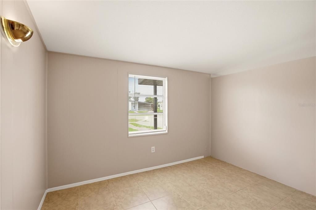For Sale: $195,000 (3 beds, 1 baths, 1080 Square Feet)