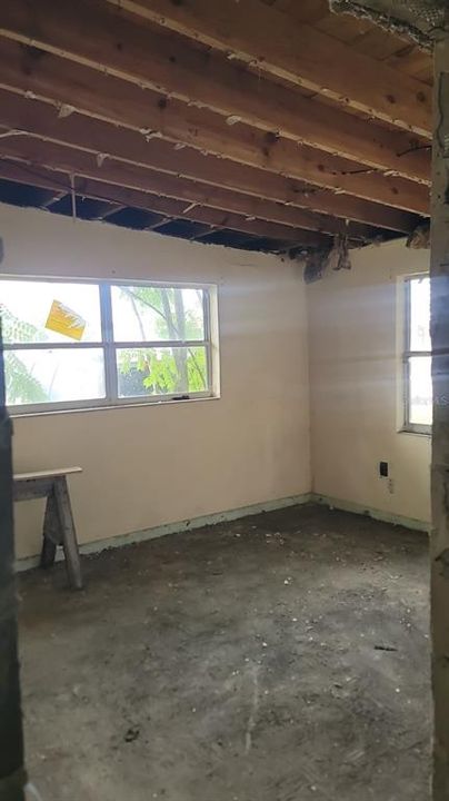 For Sale: $213,000 (2 beds, 1 baths, 1313 Square Feet)