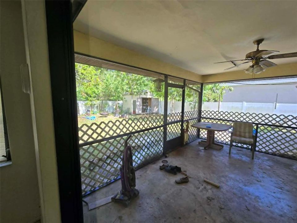 For Sale: $265,000 (3 beds, 2 baths, 1552 Square Feet)