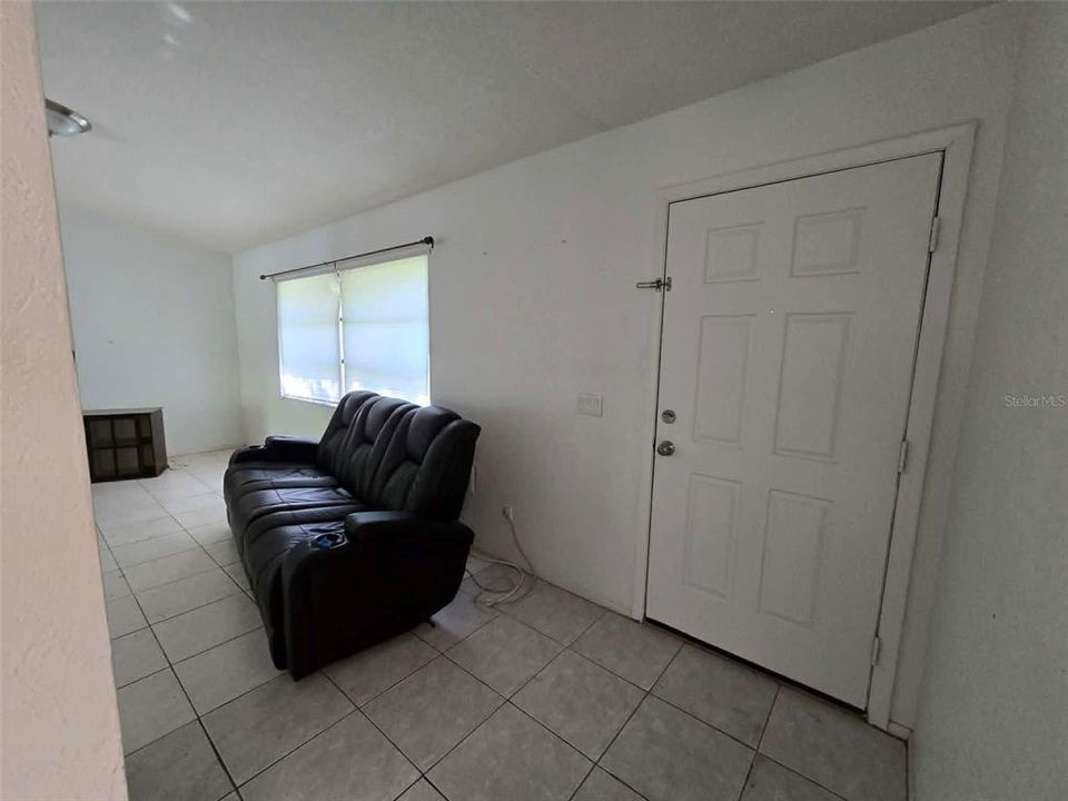 For Sale: $265,000 (3 beds, 2 baths, 1552 Square Feet)