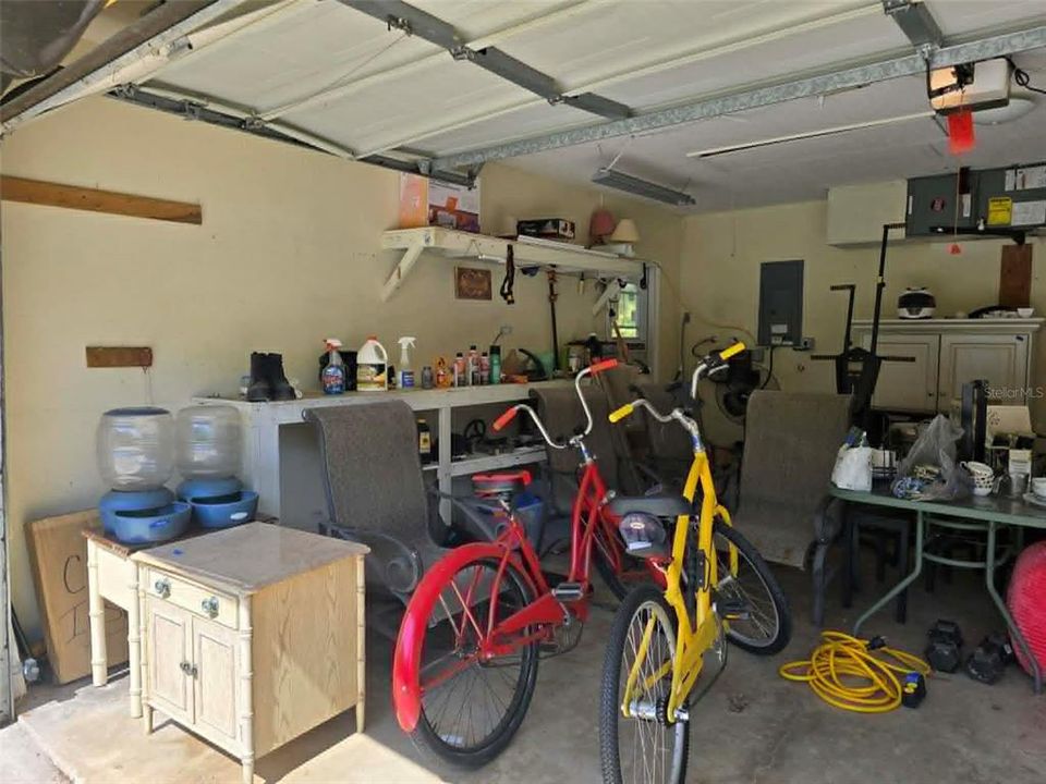 For Sale: $265,000 (3 beds, 2 baths, 1552 Square Feet)