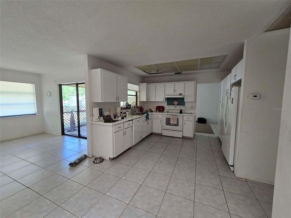 For Sale: $265,000 (3 beds, 2 baths, 1552 Square Feet)