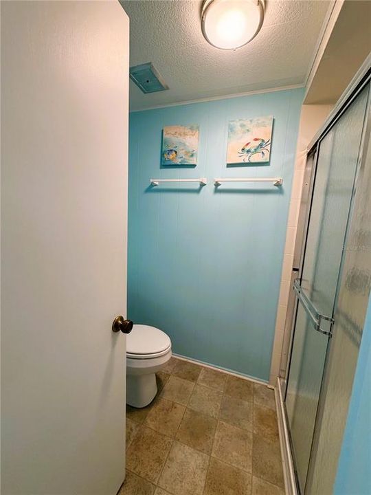 For Sale: $127,900 (2 beds, 2 baths, 1213 Square Feet)