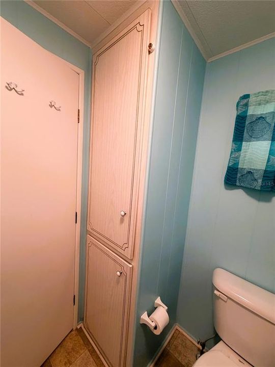 For Sale: $127,900 (2 beds, 2 baths, 1213 Square Feet)