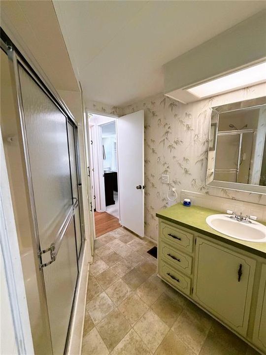 For Sale: $127,900 (2 beds, 2 baths, 1213 Square Feet)