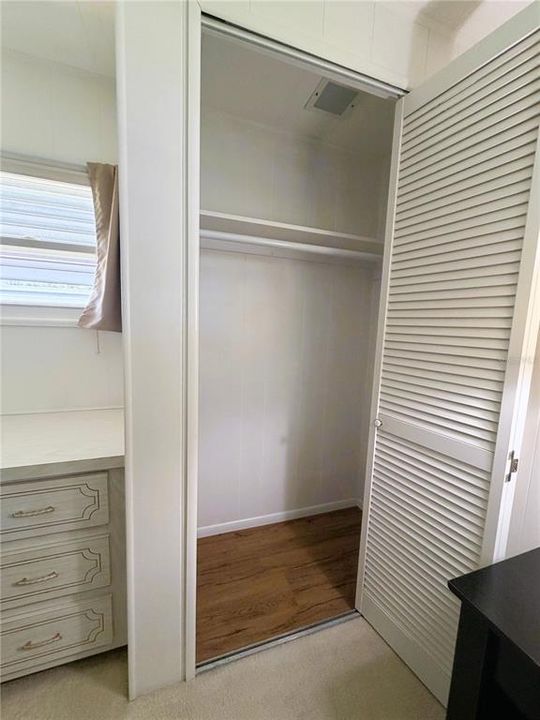 For Sale: $127,900 (2 beds, 2 baths, 1213 Square Feet)