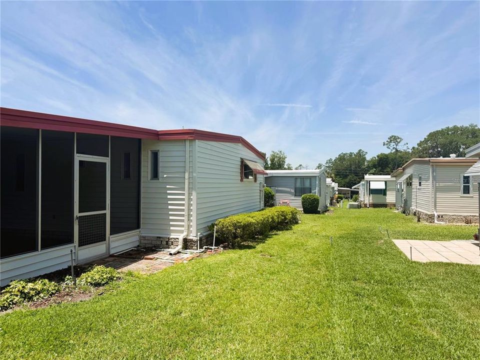 For Sale: $127,900 (2 beds, 2 baths, 1213 Square Feet)