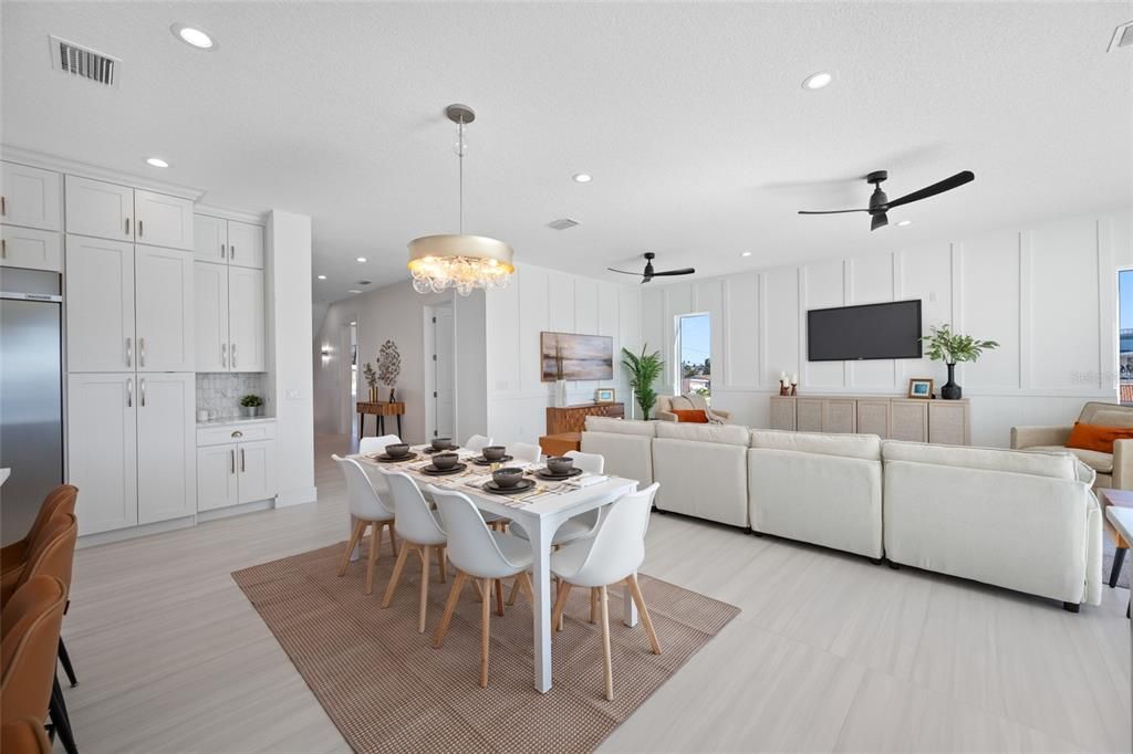 For Sale: $3,485,000 (6 beds, 5 baths, 4849 Square Feet)