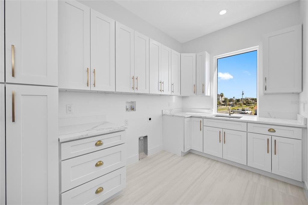For Sale: $3,485,000 (6 beds, 5 baths, 4849 Square Feet)
