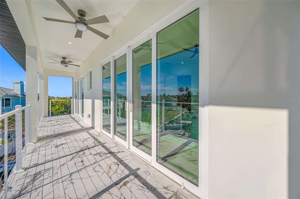 For Sale: $3,485,000 (6 beds, 5 baths, 4849 Square Feet)