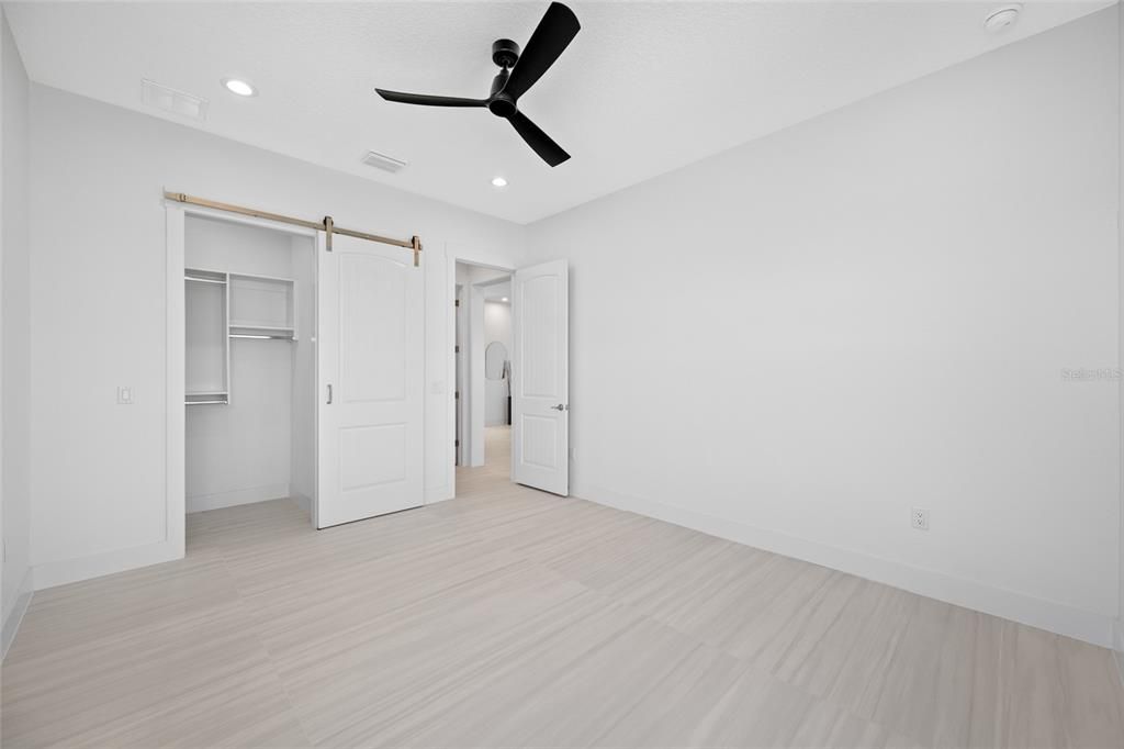 For Sale: $3,485,000 (6 beds, 5 baths, 4849 Square Feet)