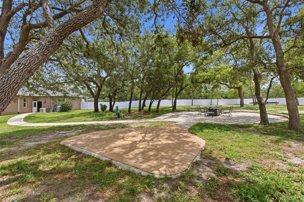 En Venta: $740,000 (3 camas, 3 baños, 2905 Pies cuadrados)