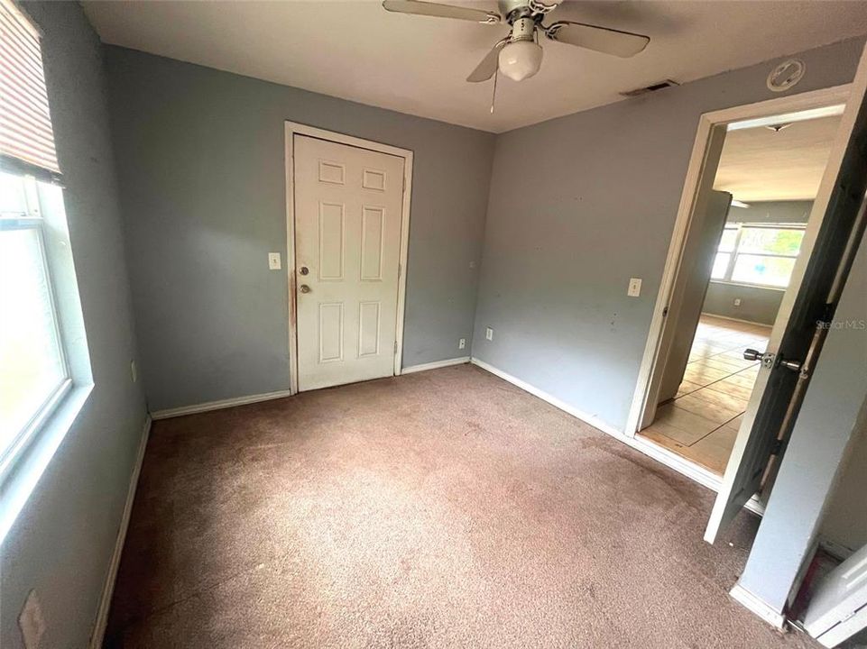 For Sale: $249,900 (4 beds, 2 baths, 1120 Square Feet)