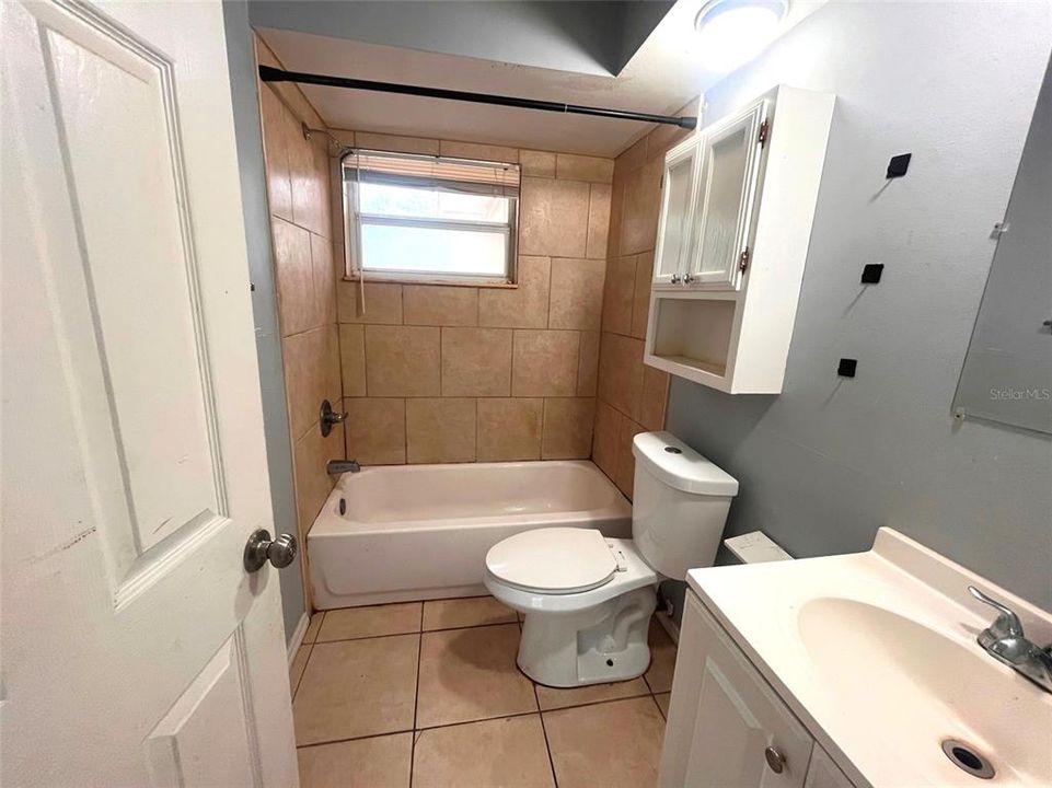 For Sale: $249,900 (4 beds, 2 baths, 1120 Square Feet)