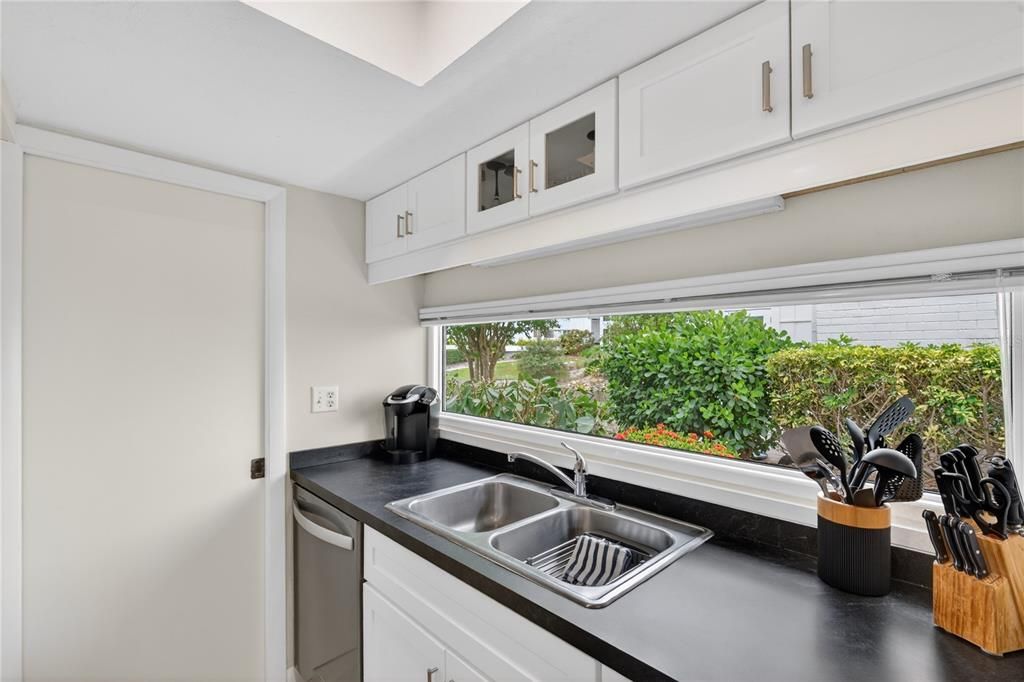 En Venta: $669,000 (2 camas, 1 baños, 1120 Pies cuadrados)