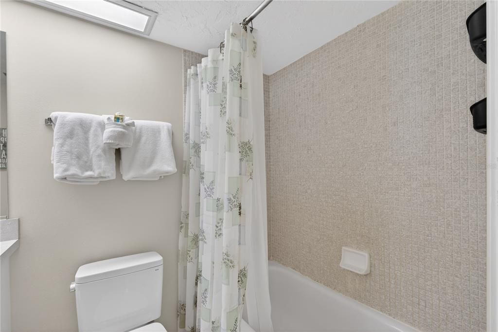 En Venta: $669,000 (2 camas, 1 baños, 1120 Pies cuadrados)