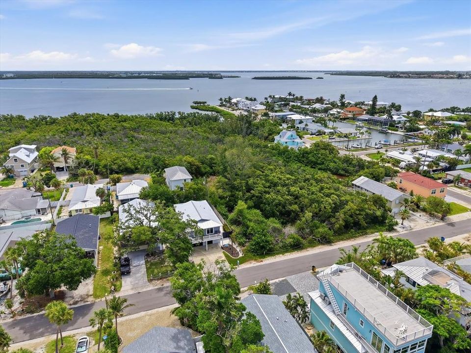 На продажу: $1,099,000 (2 спален, 2 ванн, 1522 Квадратных фут)
