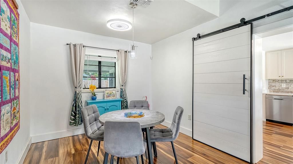 For Sale: $339,000 (2 beds, 1 baths, 896 Square Feet)