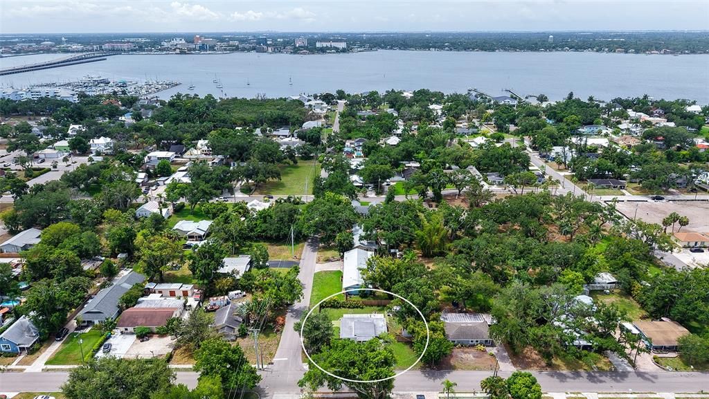 For Sale: $339,000 (2 beds, 1 baths, 896 Square Feet)