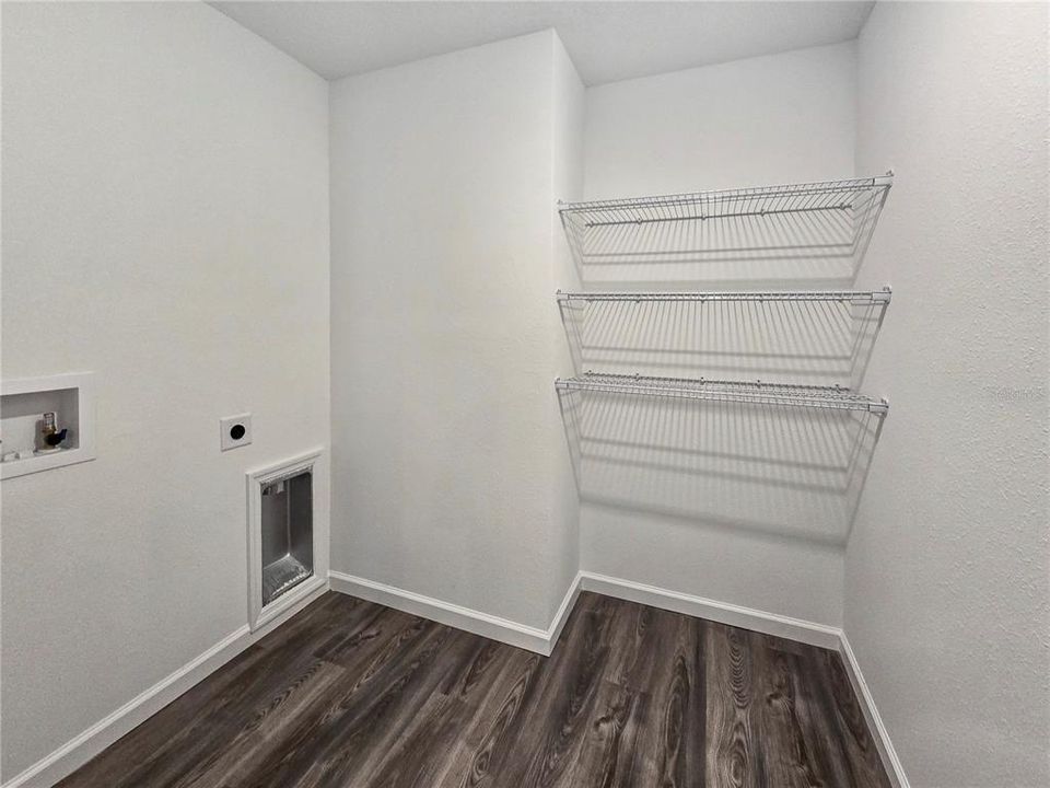 В аренду: $1,785 (4 спален, 2 ванн, 1672 Квадратных фут)