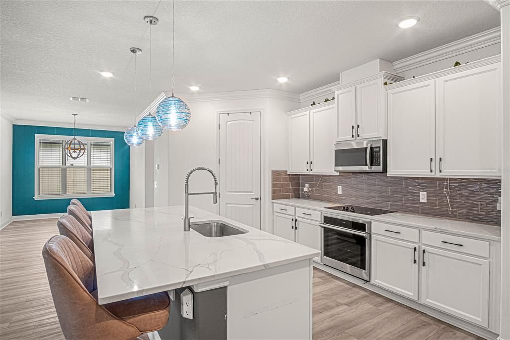 For Sale: $519,900 (4 beds, 3 baths, 2544 Square Feet)