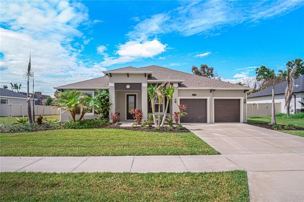 For Sale: $519,900 (4 beds, 3 baths, 2544 Square Feet)