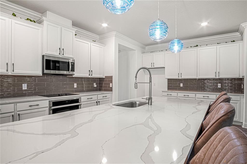 For Sale: $519,900 (4 beds, 3 baths, 2544 Square Feet)