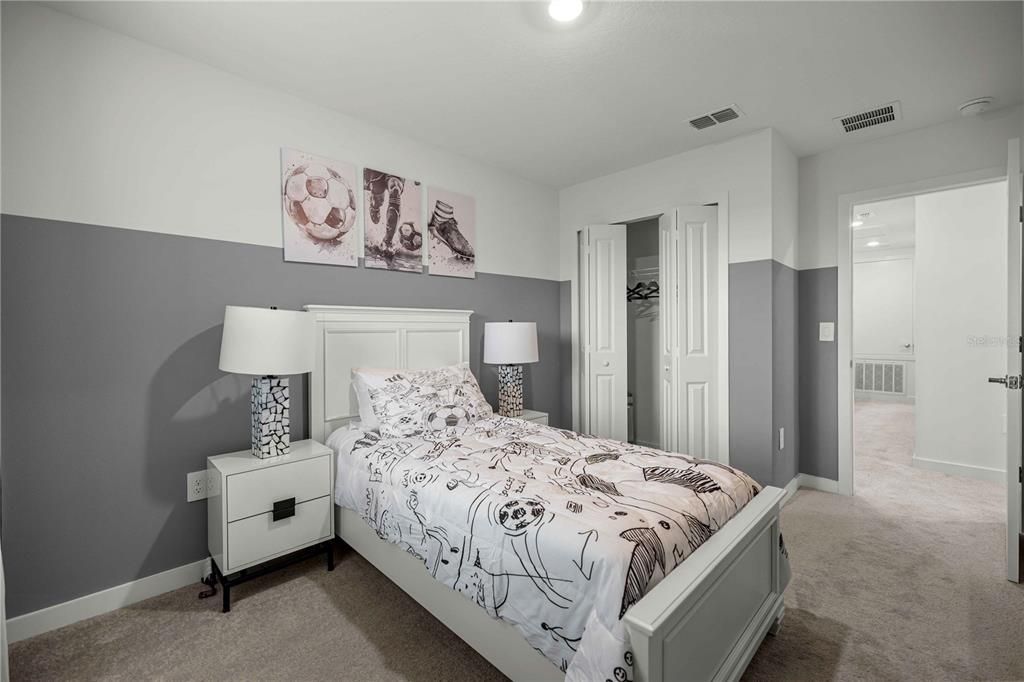 For Sale: $228,990 (3 beds, 2 baths, 1400 Square Feet)