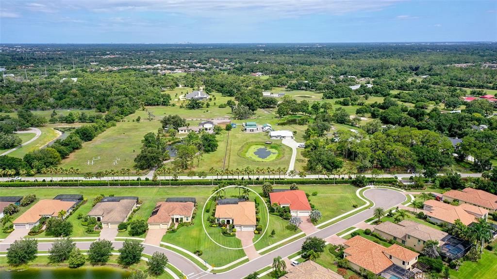 En Venta: $995,000 (3 camas, 3 baños, 2560 Pies cuadrados)