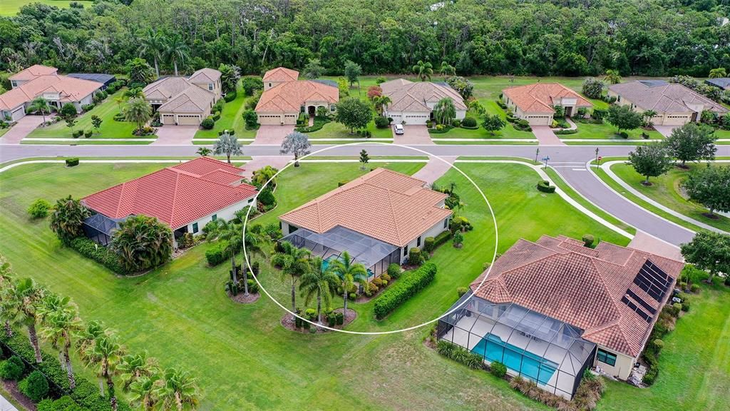 En Venta: $995,000 (3 camas, 3 baños, 2560 Pies cuadrados)