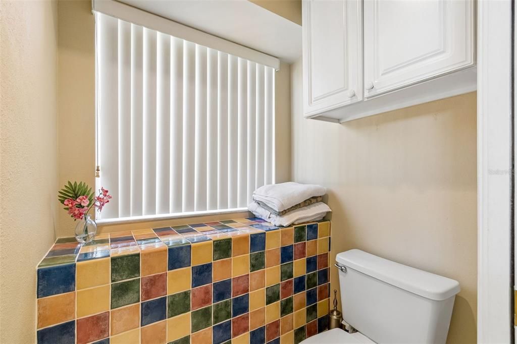 En Venta: $579,900 (4 camas, 3 baños, 2245 Pies cuadrados)