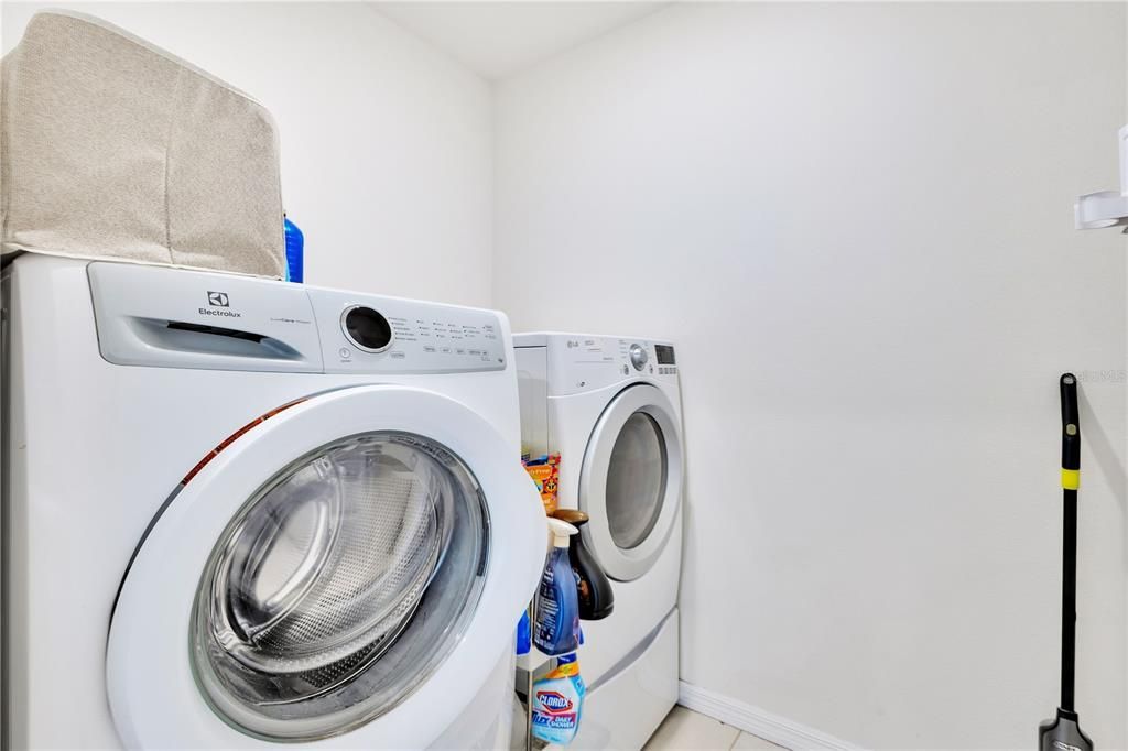 На продажу: $445,000 (5 спален, 3 ванн, 2601 Квадратных фут)