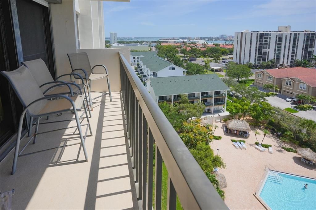 For Sale: $499,950 (2 beds, 2 baths, 1240 Square Feet)
