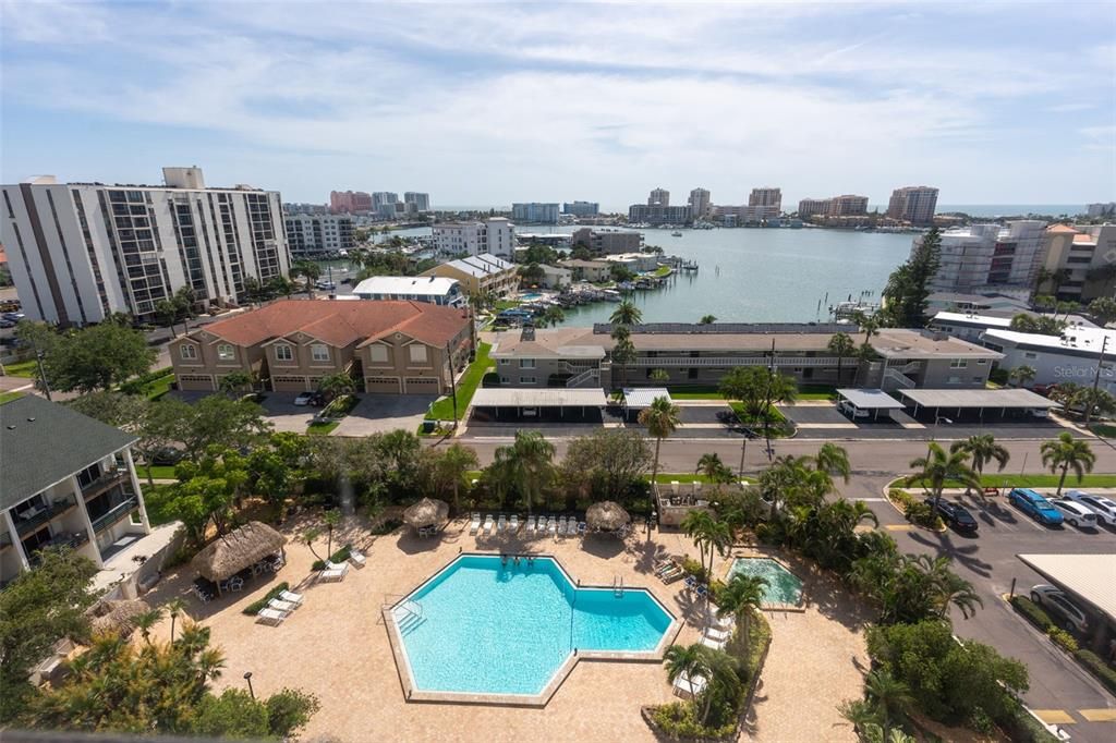 For Sale: $499,950 (2 beds, 2 baths, 1240 Square Feet)