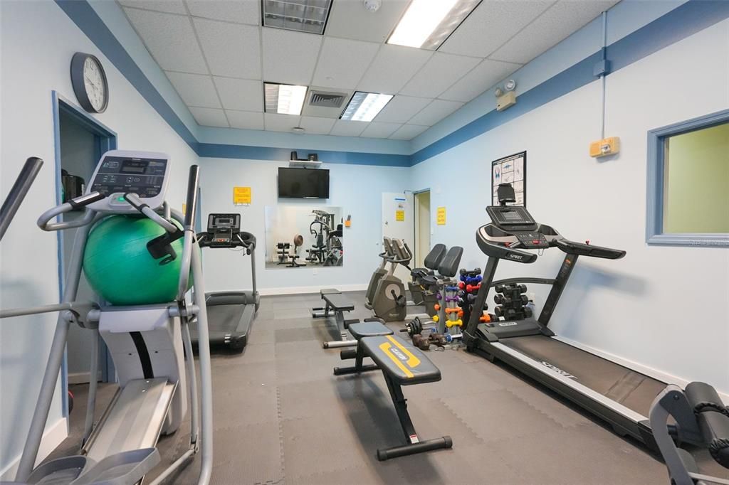 For Sale: $499,950 (2 beds, 2 baths, 1240 Square Feet)
