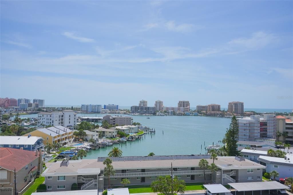 For Sale: $499,950 (2 beds, 2 baths, 1240 Square Feet)