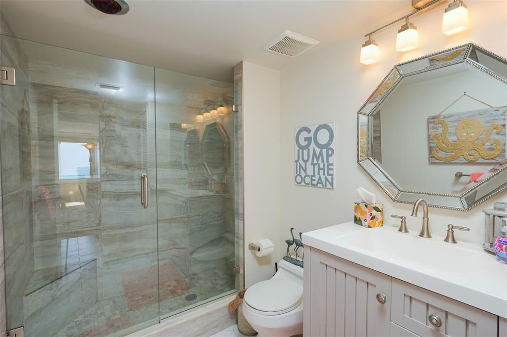 For Sale: $499,950 (2 beds, 2 baths, 1240 Square Feet)